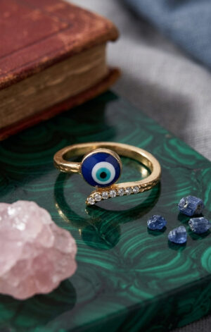 Anillo abierto Ojo Turco en tono dorado con circones